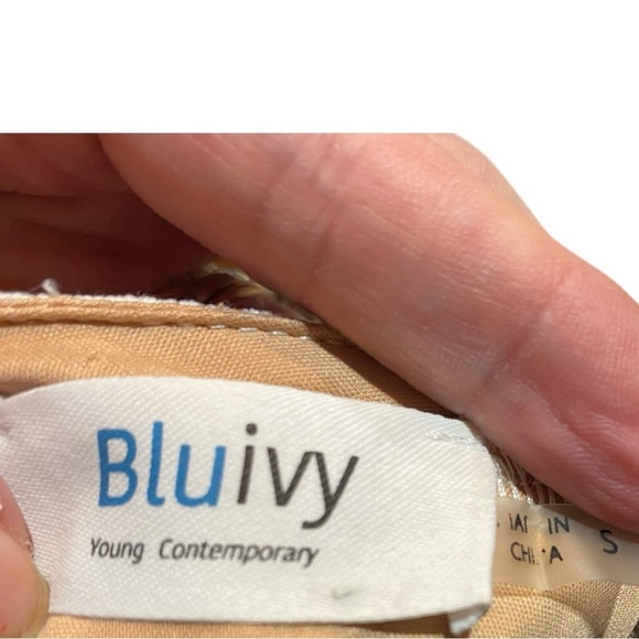 Bluivy White Midi Dress with Elegant Design Size S - Picture 8 of 10